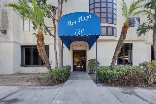 726 Elm Avenue 403, Long Beach, CA 90813