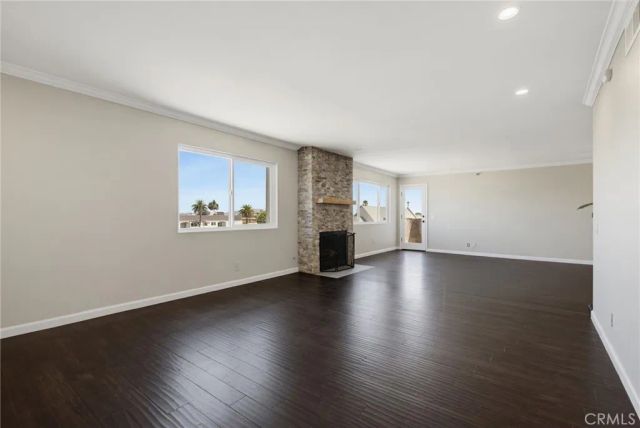 726 Elm Avenue 403, Long Beach, CA 90813