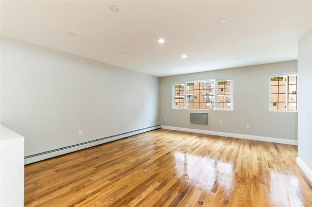 215 Beach 96th Street, Rockaway Beach, NY 11693