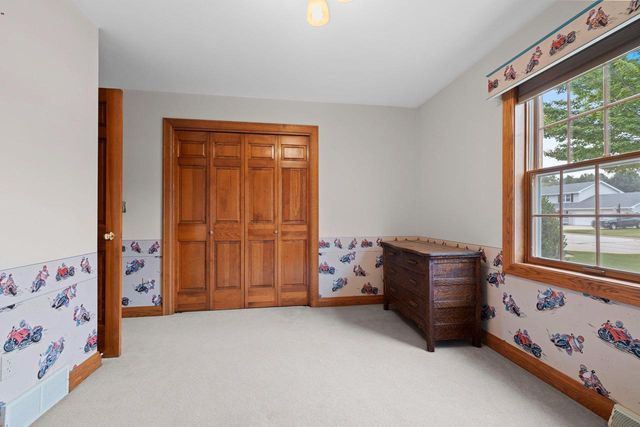 2767 ENGLEWOOD ROAD, Green Bay, WI 54311