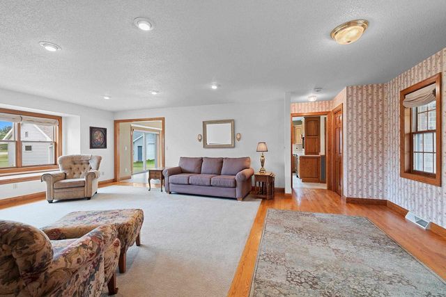 2767 ENGLEWOOD ROAD, Green Bay, WI 54311