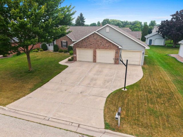 2767 ENGLEWOOD ROAD, Green Bay, WI 54311