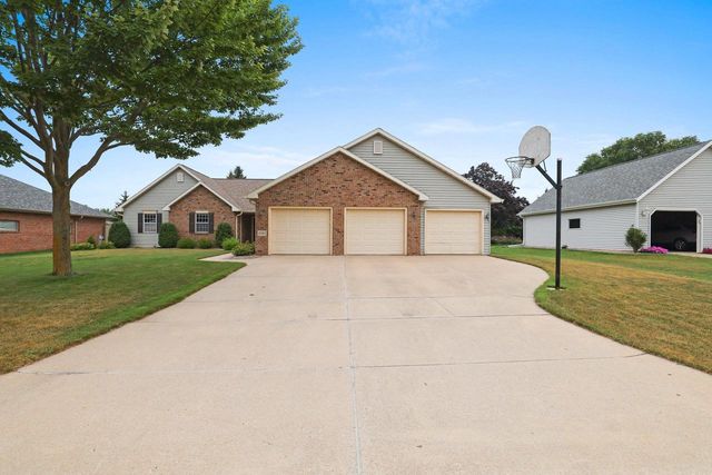 2767 ENGLEWOOD ROAD, Green Bay, WI 54311