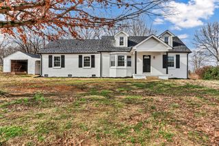 3436 Highway 48, Cunningham, TN 37052