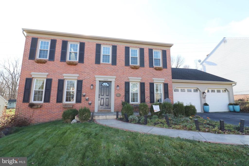 1560 S JEFFERSON CT, Lancaster, PA 17602