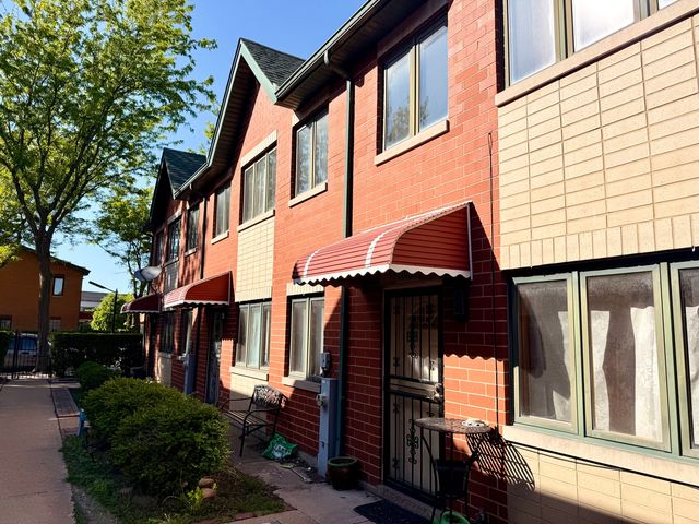 2105 S Tan Court C, Chicago, IL 60616
