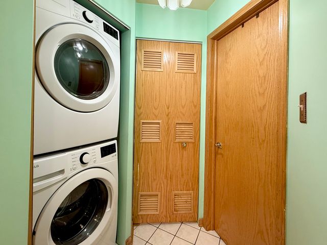 2105 S Tan Court C, Chicago, IL 60616