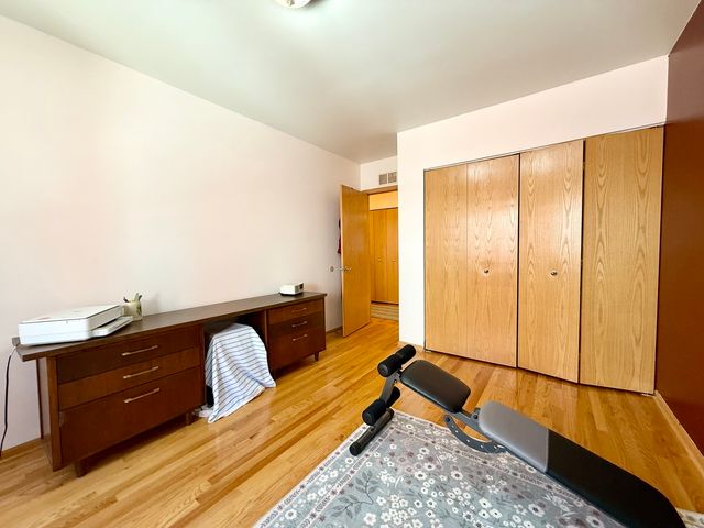2105 S Tan Court C, Chicago, IL 60616