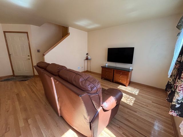 2105 S Tan Court C, Chicago, IL 60616