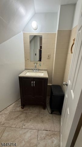 407 Jefferson Ave, Elizabeth City, NJ 07201