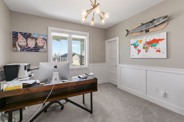 2762 NW 166th Court, Clive, IA 50325