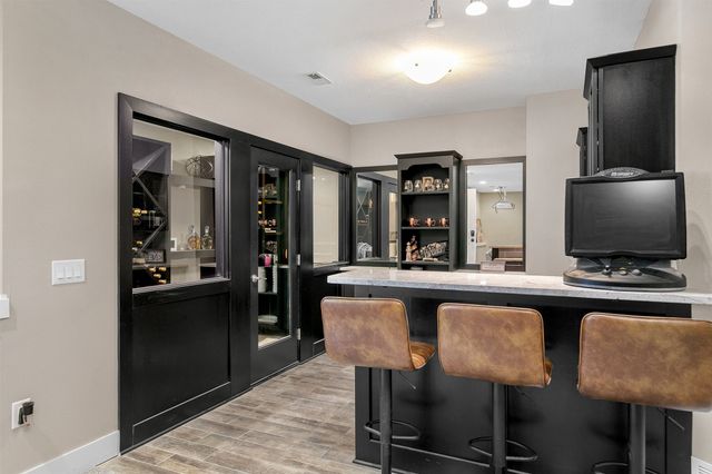 2762 NW 166th Court, Clive, IA 50325