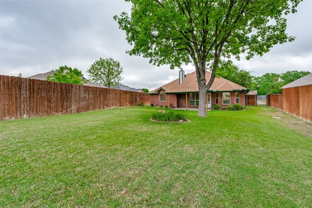 4817 Dogleg Drive, Haltom City, TX 76117