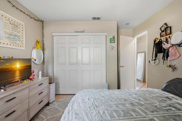 214 Shadywood Ave, Lathrop, CA 95330