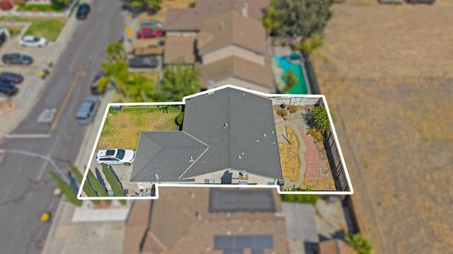 214 Shadywood Ave, Lathrop, CA 95330