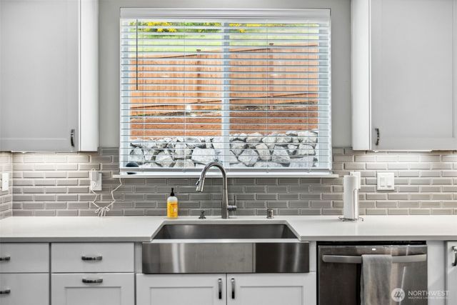 9844 Prospect Place, Gig Harbor, WA 98332