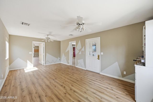 4949 E Shaw Butte Drive, Scottsdale, AZ 85254