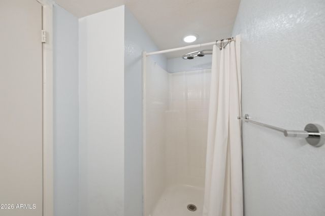 4949 E Shaw Butte Drive, Scottsdale, AZ 85254