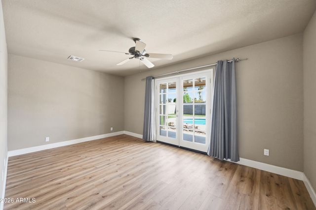 4949 E Shaw Butte Drive, Scottsdale, AZ 85254