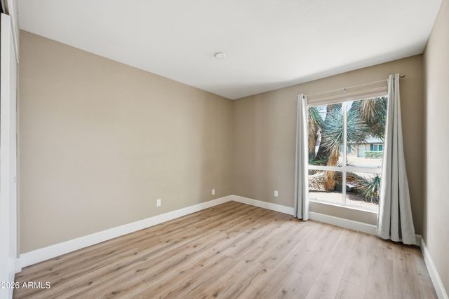 4949 E Shaw Butte Drive, Scottsdale, AZ 85254