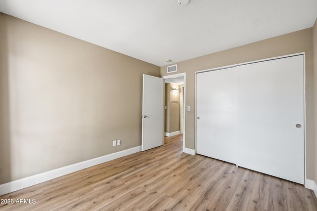 4949 E Shaw Butte Drive, Scottsdale, AZ 85254