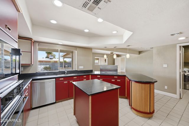 4949 E Shaw Butte Drive, Scottsdale, AZ 85254