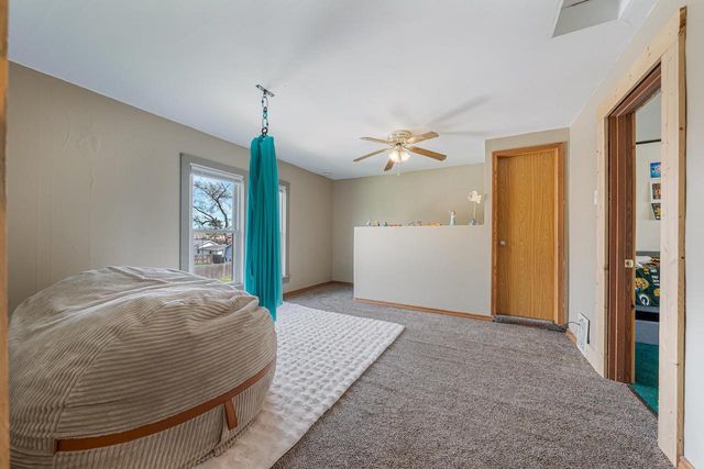 127 S 3RD STREET, Winneconne, WI 54986