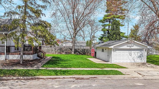127 S 3RD STREET, Winneconne, WI 54986