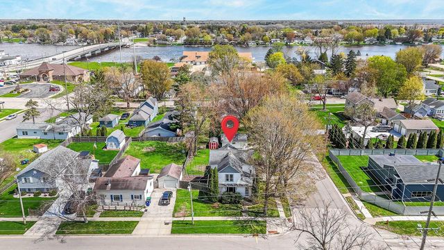 127 S 3RD STREET, Winneconne, WI 54986