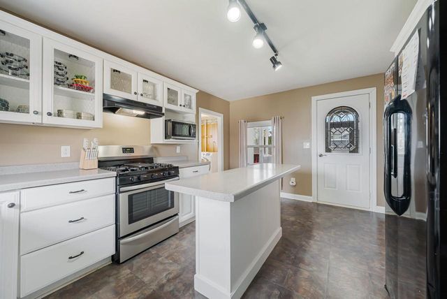 127 S 3RD STREET, Winneconne, WI 54986