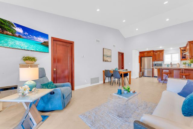 50 SE 12th Street 2260, Boca Raton, FL 33432