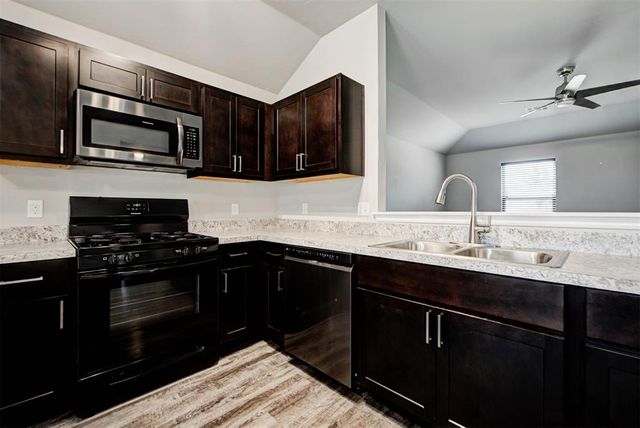 11619 NW 97th Street, Yukon, OK 73099