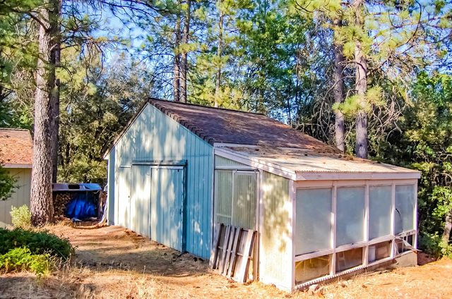 999 Doe Rd, Rail Road Flat, CA 95248