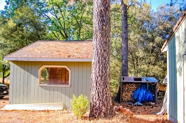 999 Doe Rd, Rail Road Flat, CA 95248