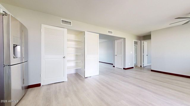 6038 W Marconi Avenue, Glendale, AZ 85306