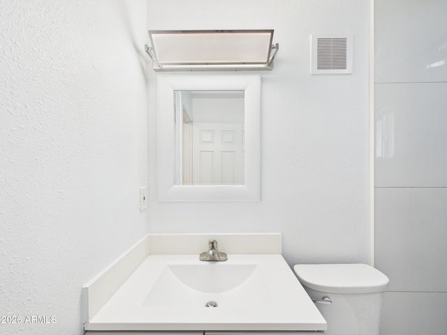 6038 W Marconi Avenue, Glendale, AZ 85306