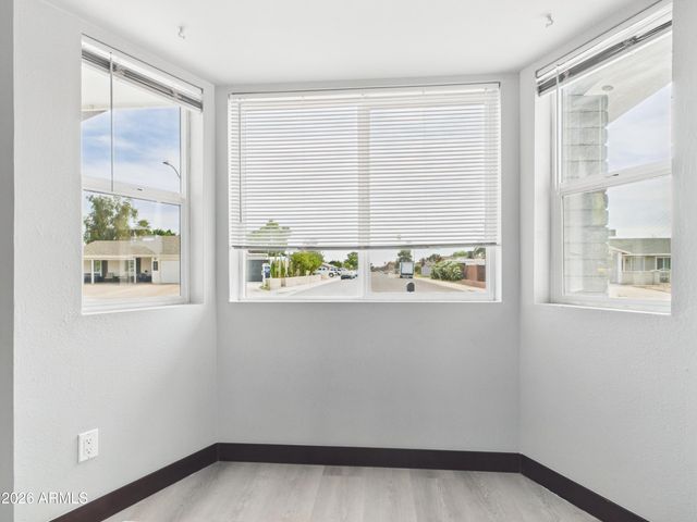 6038 W Marconi Avenue, Glendale, AZ 85306