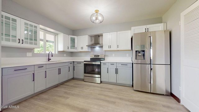 6038 W Marconi Avenue, Glendale, AZ 85306