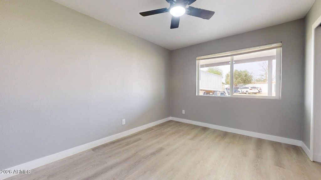 Image 13 of property listing at 6038 W Marconi Avenue, Glendale, AZ 85306