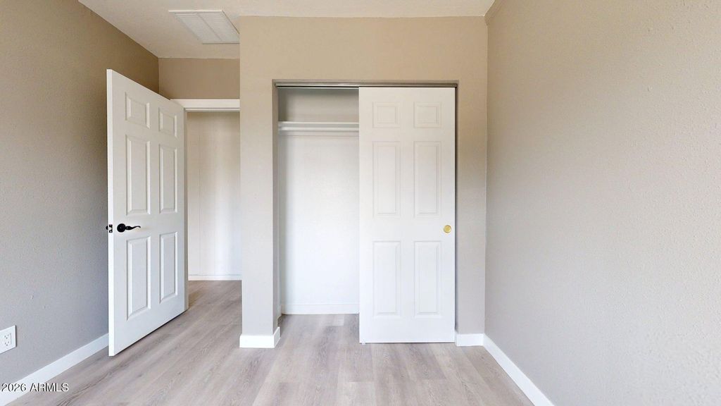 Image 17 of property listing at 6038 W Marconi Avenue, Glendale, AZ 85306