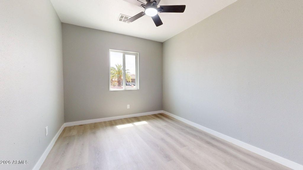 Image 18 of property listing at 6038 W Marconi Avenue, Glendale, AZ 85306