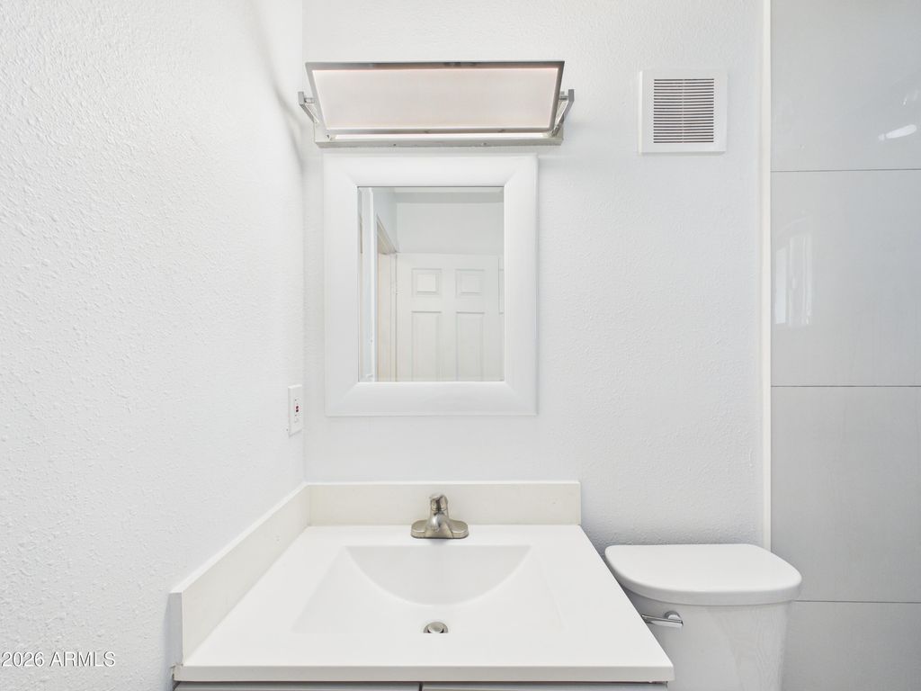 Image 21 of property listing at 6038 W Marconi Avenue, Glendale, AZ 85306