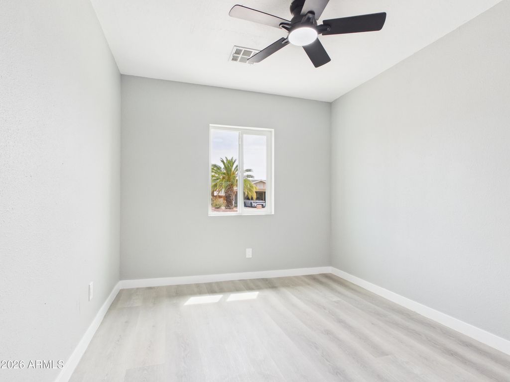 Image 26 of property listing at 6038 W Marconi Avenue, Glendale, AZ 85306