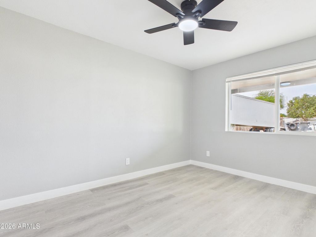 Image 27 of property listing at 6038 W Marconi Avenue, Glendale, AZ 85306