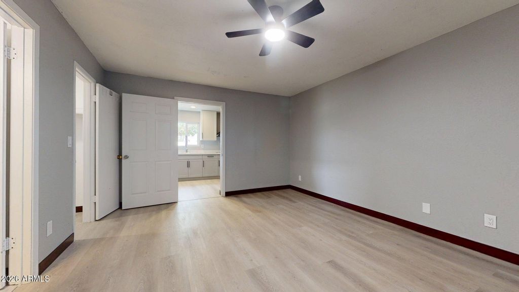 Image 33 of property listing at 6038 W Marconi Avenue, Glendale, AZ 85306