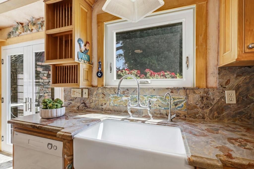 Image 21 of property listing at 509 Vista Del Mar Drive, Aptos, CA 95003