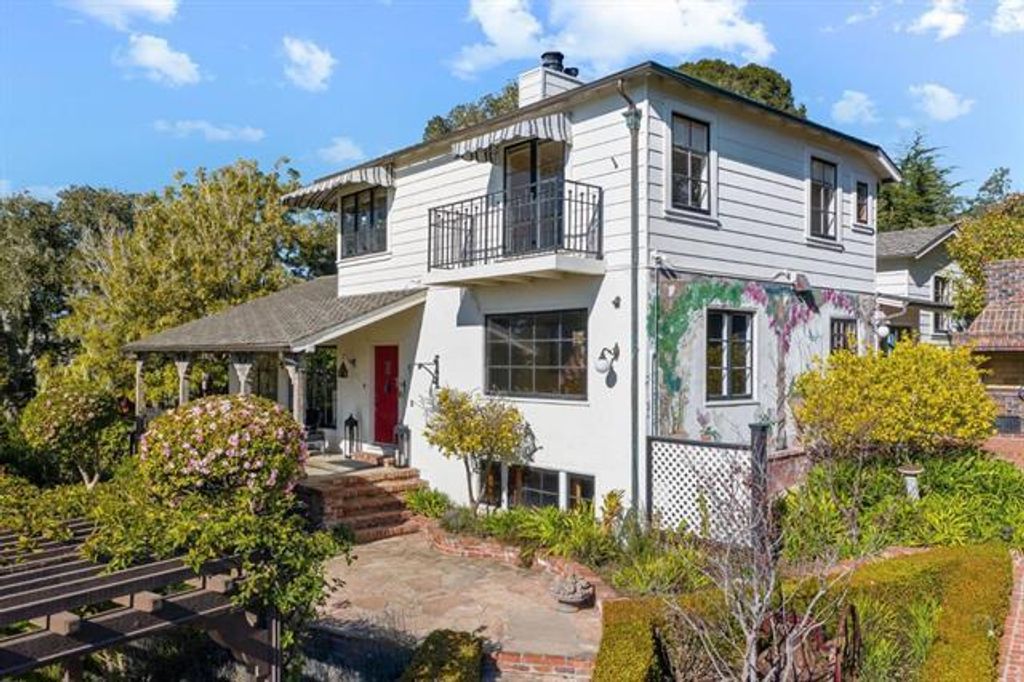 Image 3 of property listing at 509 Vista Del Mar Drive, Aptos, CA 95003