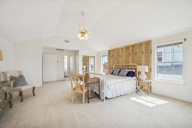 151 Tamana Drive, Tiki Island, TX 77554