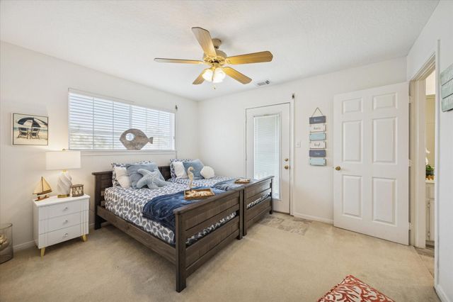 151 Tamana Drive, Tiki Island, TX 77554