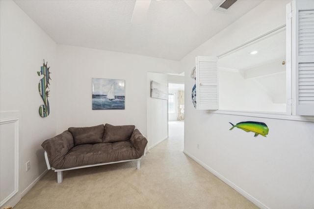 151 Tamana Drive, Tiki Island, TX 77554